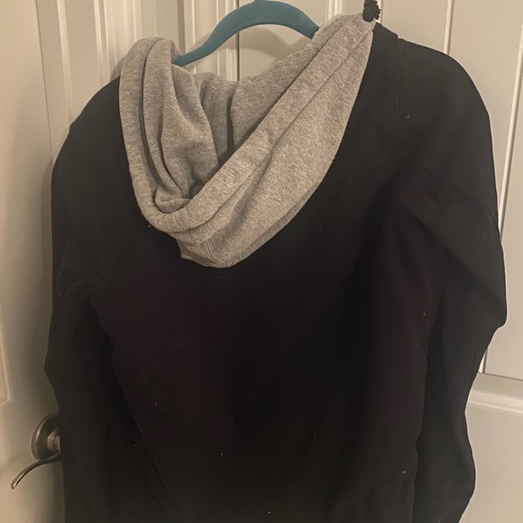 vans black hooded jacket - Picture 3 of 3